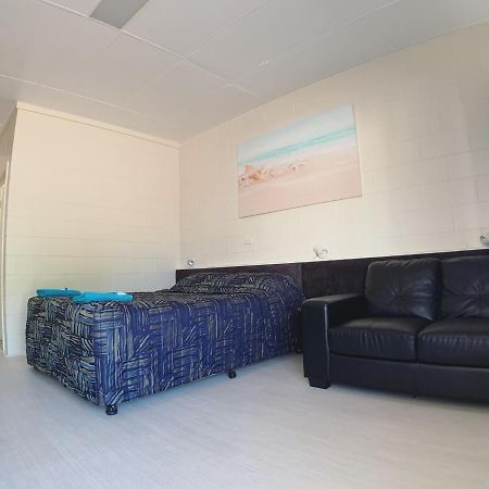 Tropical City Motor Inn Ayr Dış mekan fotoğraf