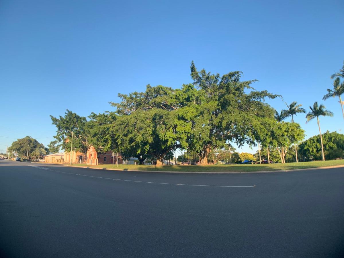 Tropical City Motor Inn Ayr Dış mekan fotoğraf